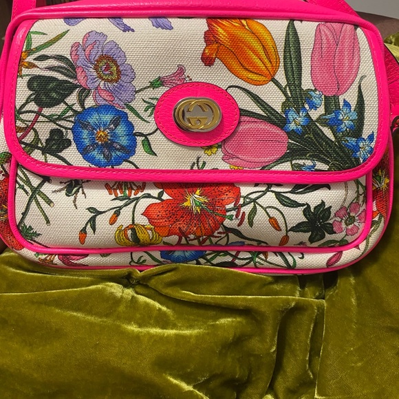 Gucci Floral Crossbody Bag - Picture 3 of 10